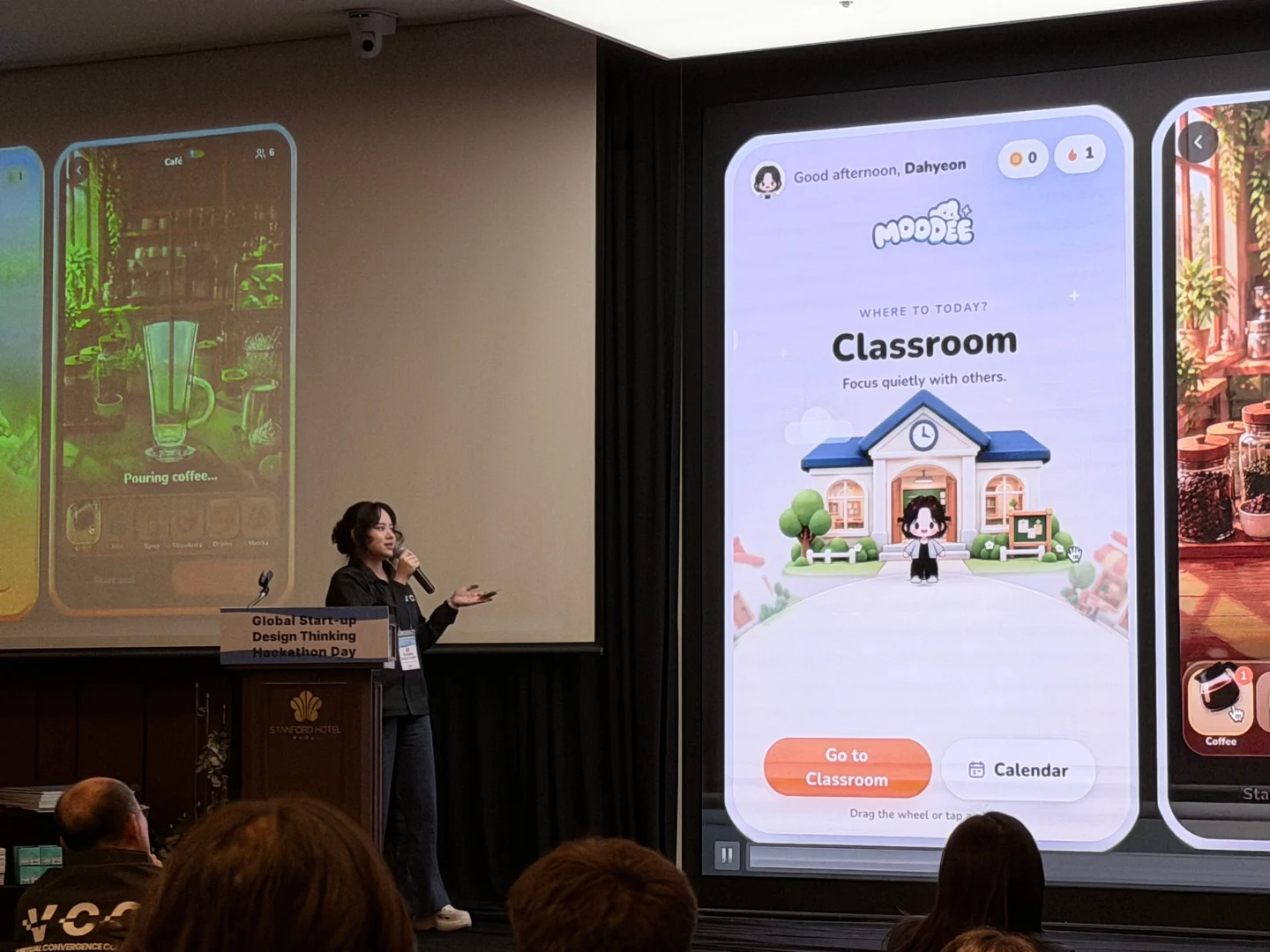 A student presents a mobile app prototype at BUV’s Global Start-up Design Thinking Hackathon Day.