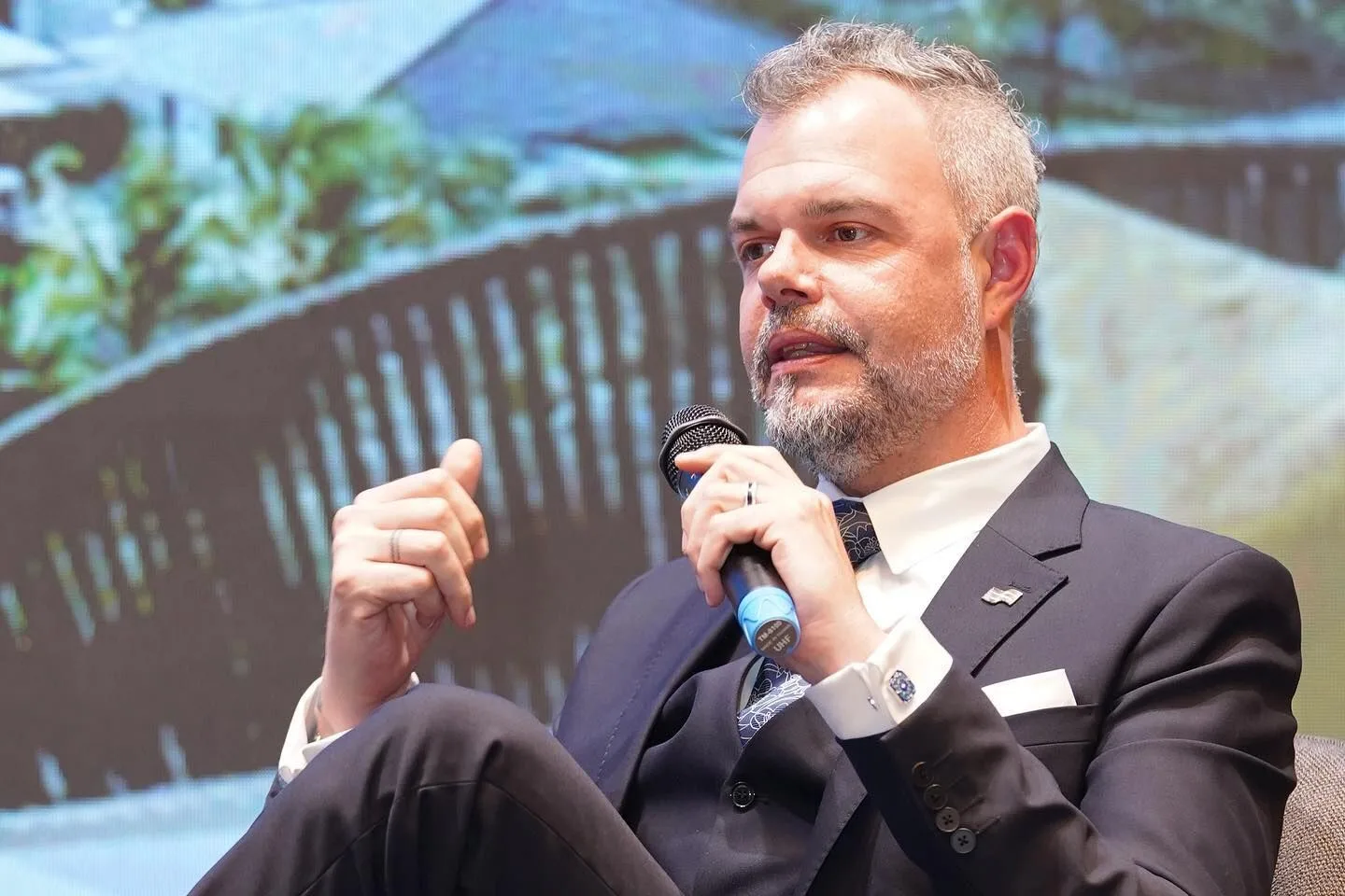 Ông Benjamin M. Schwarz – Tổng Giám đốc Pan Pacific Hanoi với hơn 20 năm kinh nghiệm trong ngành khách sạn quốc tế.