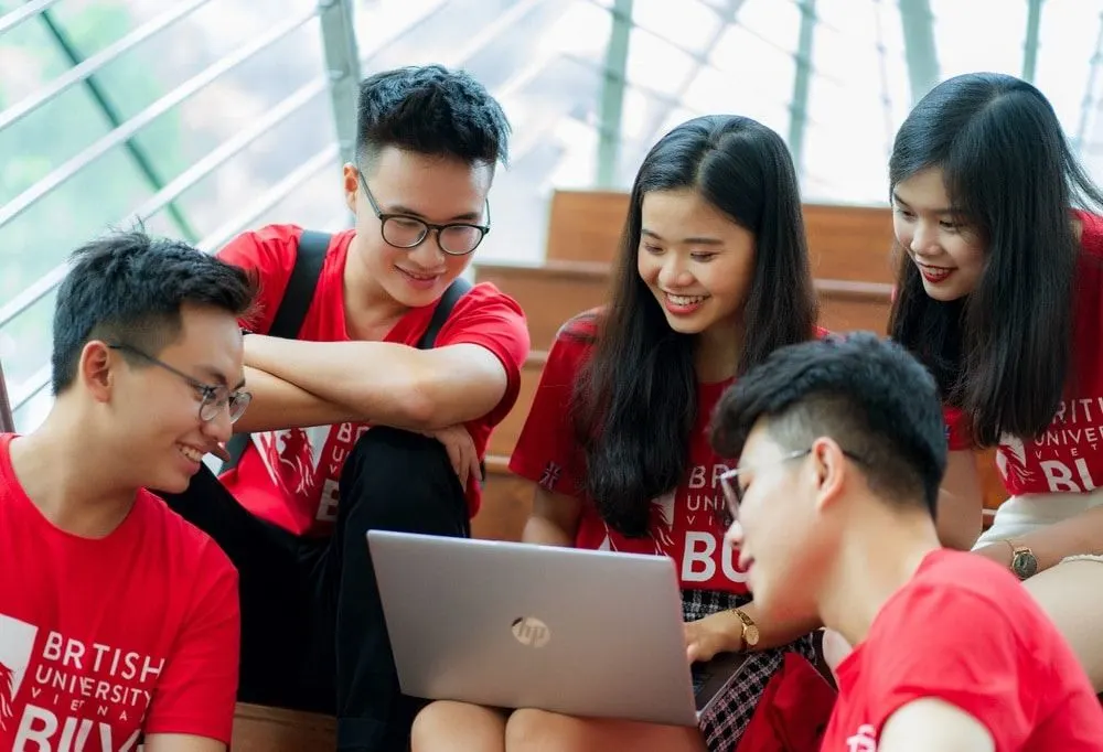 Các bạn trẻ yêu thích, mong muốn phát triển trong môi trường kinh tế có thể thử sức với Kế toán và Quản trị kinh doanh