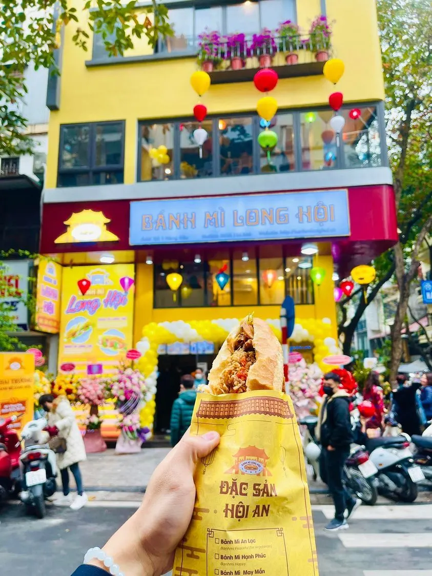 cửa hàng khai trương.jpg