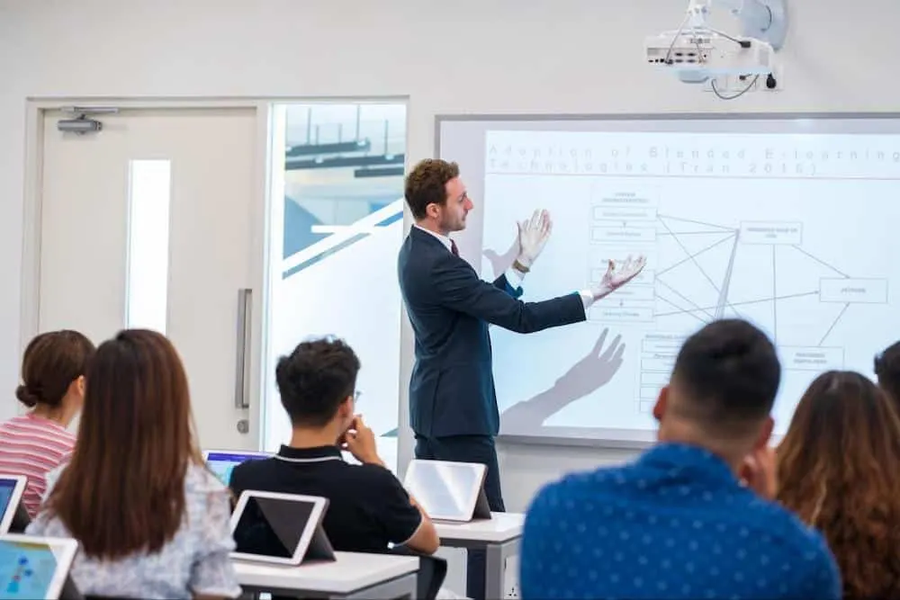 Du học sinh hưởng nhiều phúc lợi xã hội tốt khi định cư tại các quốc gia phát triển, ổn định và văn minh