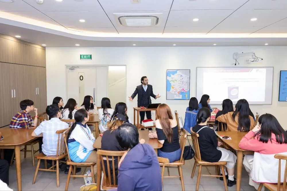 Khả năng lãnh đạo, quản trị trong môi trường đa văn hóa là yếu tố cần thiết để học viên trở thành nhà quản lý đích thực