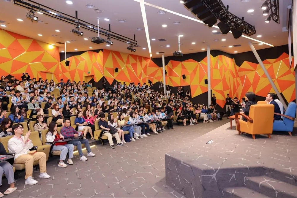 Sinh viên tốt nghiệp ngành Quản trị Kinh doanh có cơ hội làm việc tại các doanh nghiệp trong nước hoặc đảm nhận các vị trí tại nhiều phòng ban