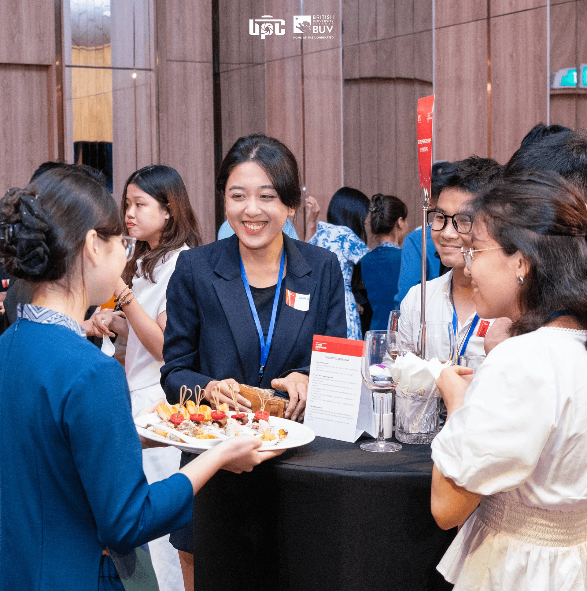 Khách mời giao lưu tại sự kiện British University Vietnam (BUV) với tiệc nhẹ và không gian kết nối quốc tế