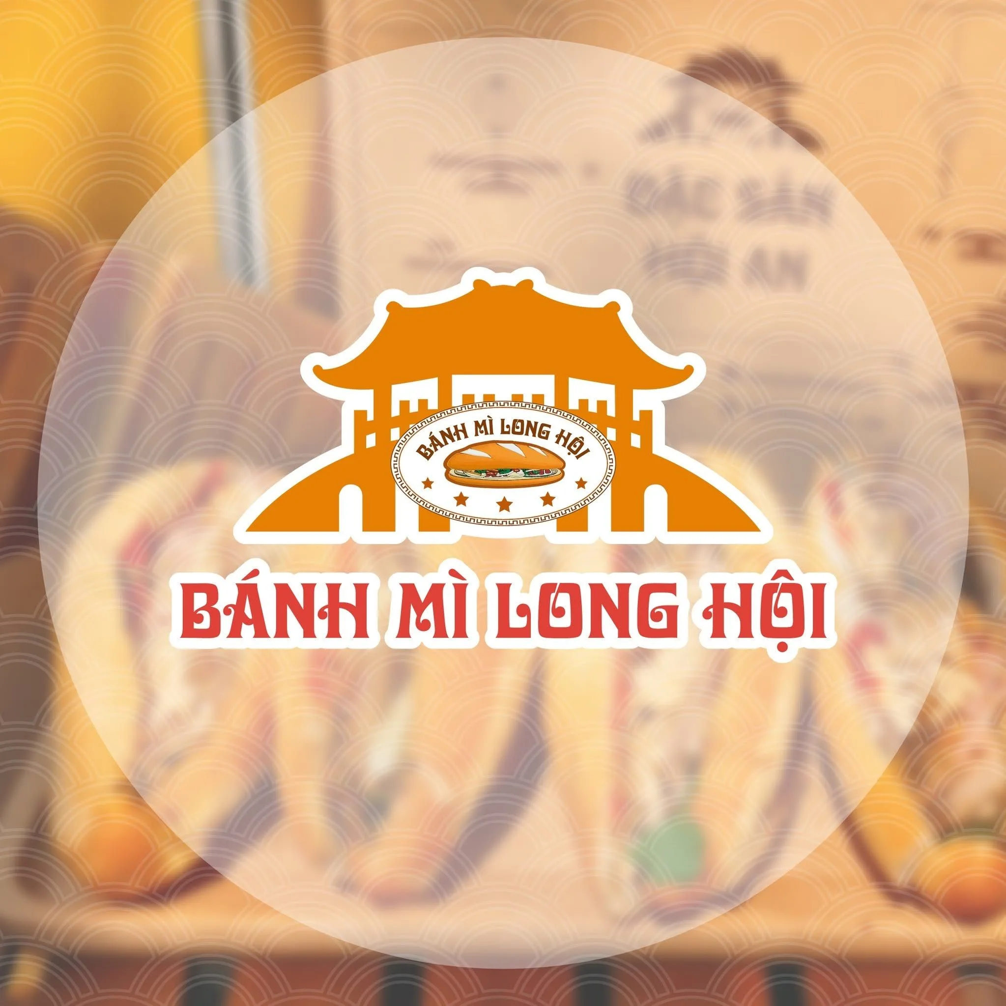 Logo Bánh Mì Long Hội với cổng làng màu cam, quảng bá thương hiệu bánh mì Việt Nam.