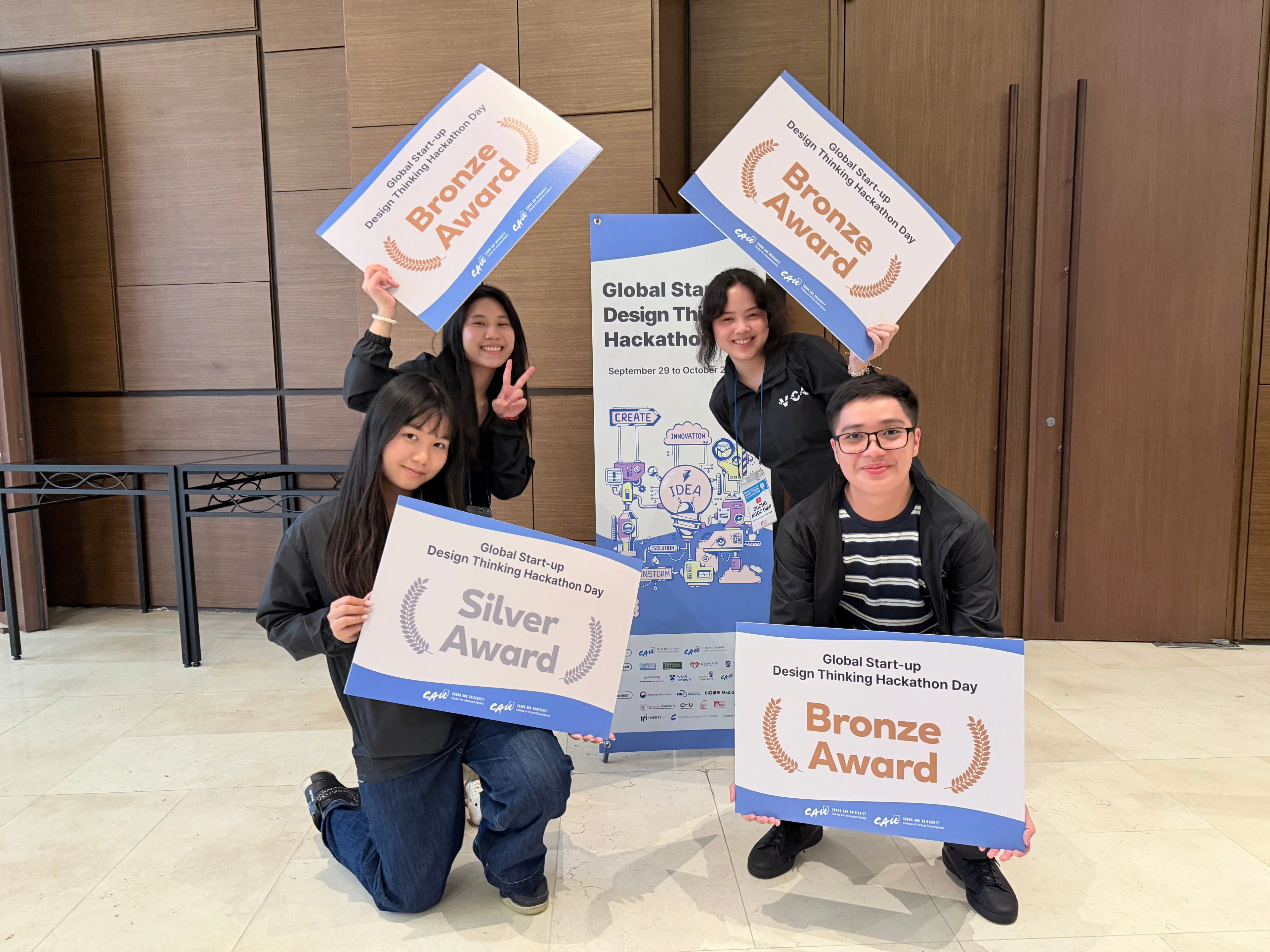 Sinh viên BUV giành giải Silver và Bronze tại Global Start-up Design Thinking Hackathon Day.