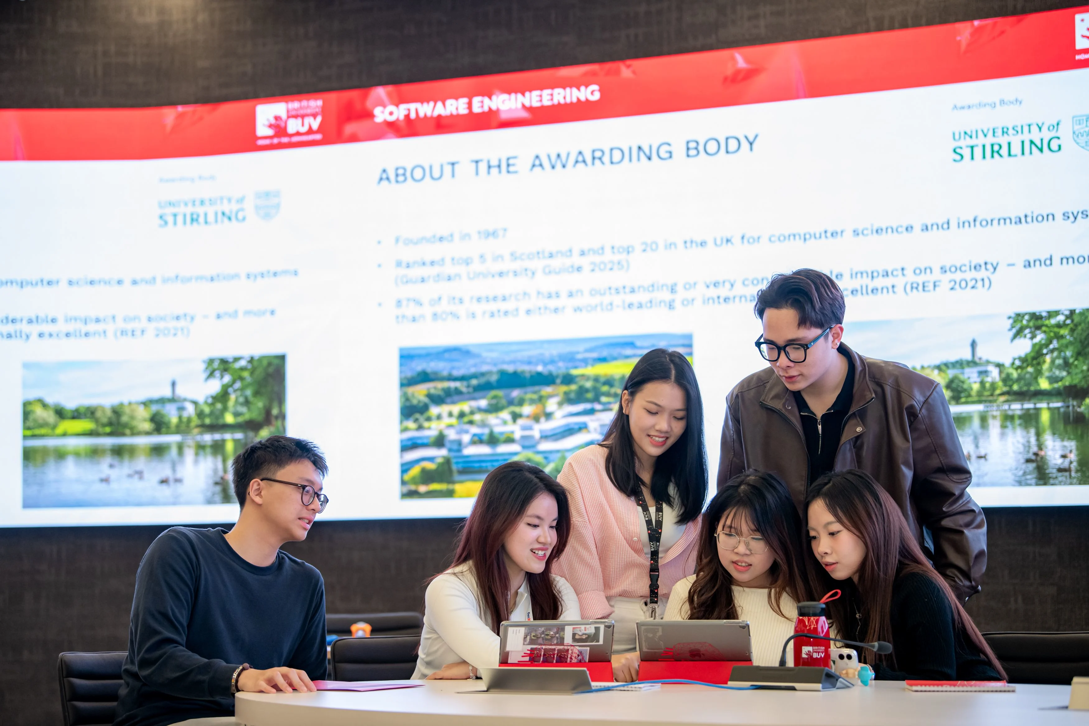 BUV Software Engineering students collaborate during a University of Stirling presentation