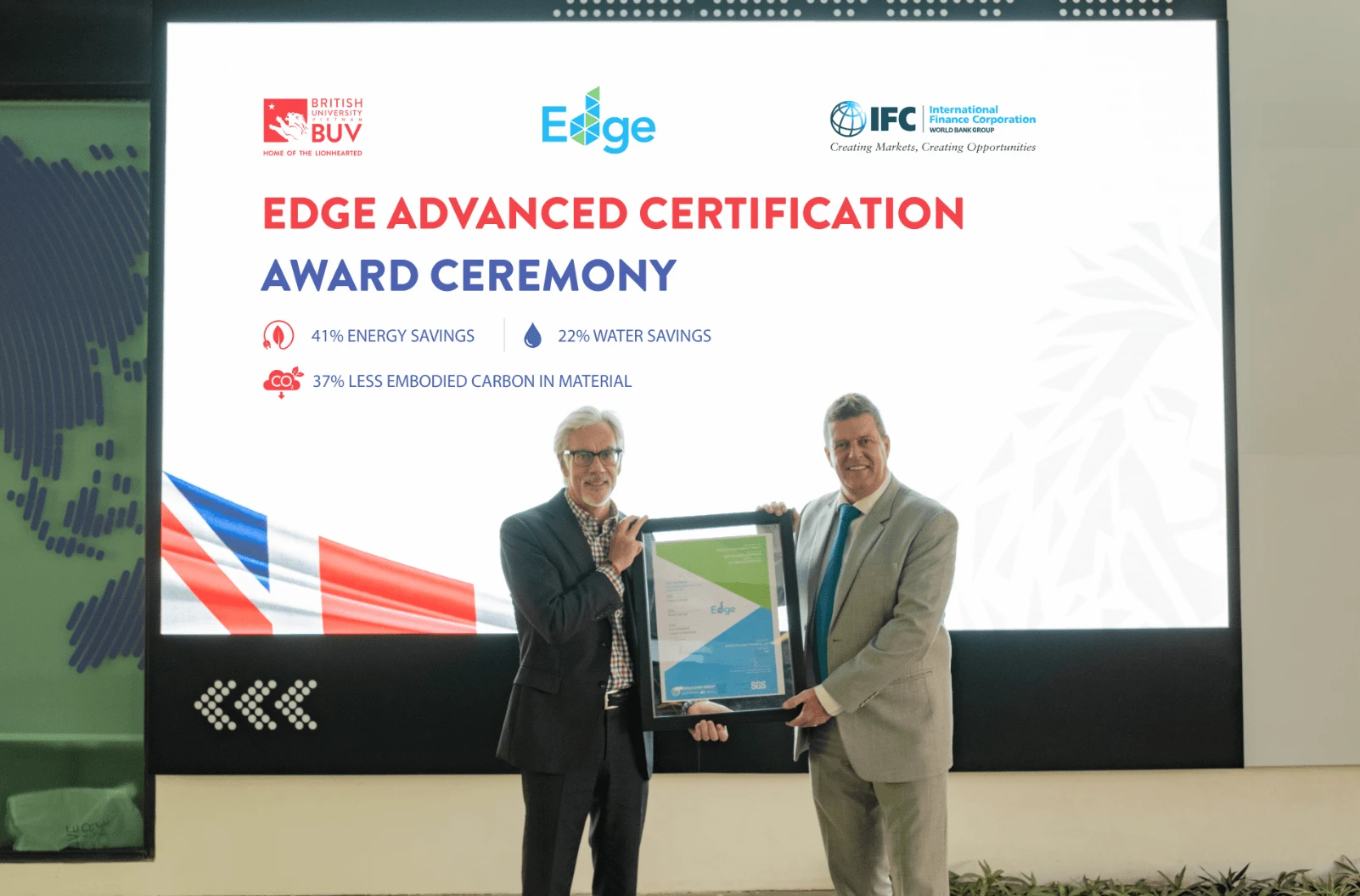 Thomas James Jacobs awards EDGE Advanced Certification to BUV Deputy Vice-Chancellor Professor Rick Bennett.